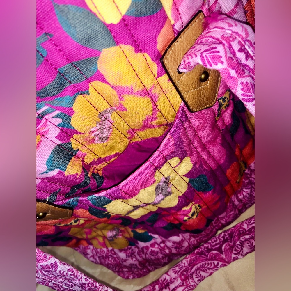 Pioneer Woman Pink Travel Bag Tote Floral Fashion Accessories Yellow Flower New - Picture 3 of 11